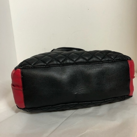 Adorable Betsey Johnson’s sequin bag - Picture 6 of 13